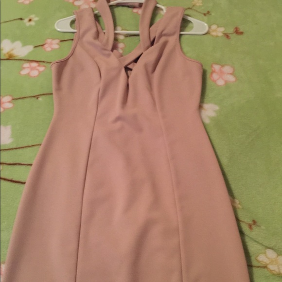 Dress 👗 - Picture 2 of 4